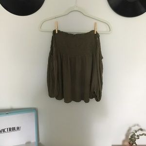 Olive green off shoulder top!  XS-S!